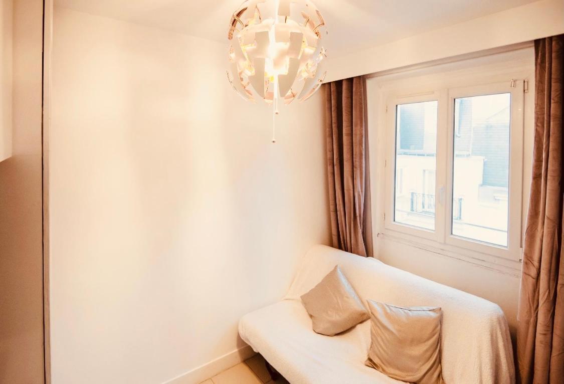 Fully Equipped Studio In The Heart Of Paris - Area Champs Elysees Bagian luar foto